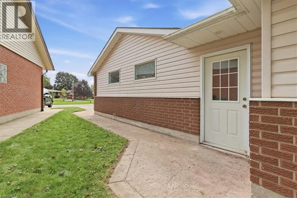 38 LYLE Place