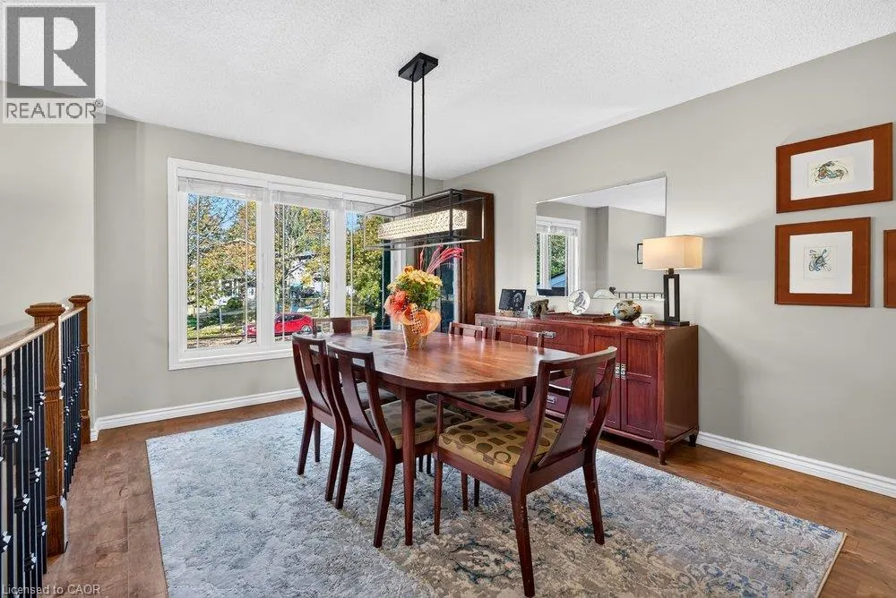 4 VANCE Crescent