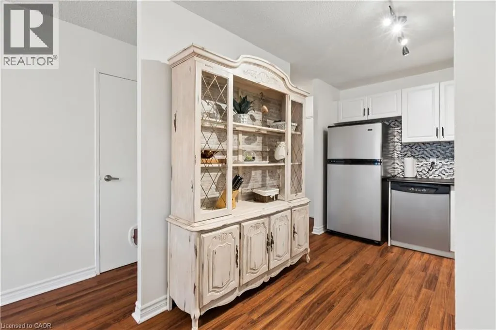 81 MILLSIDE Drive Unit# 206 #206