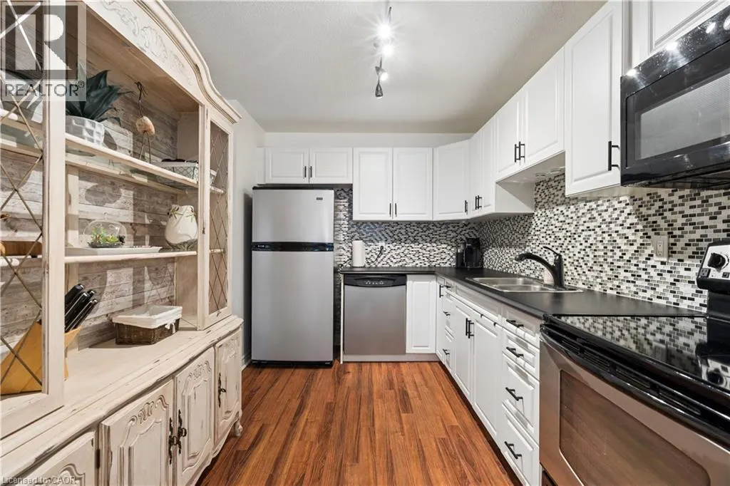 81 MILLSIDE Drive Unit# 206 #206