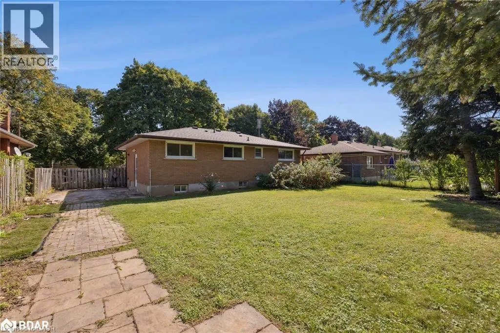 87 LEASIDE Drive Unit# Upper #Upper