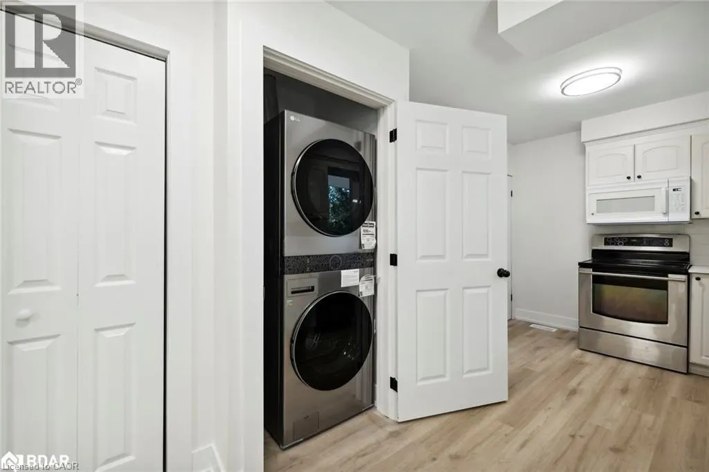 87 LEASIDE Drive Unit# Upper #Upper