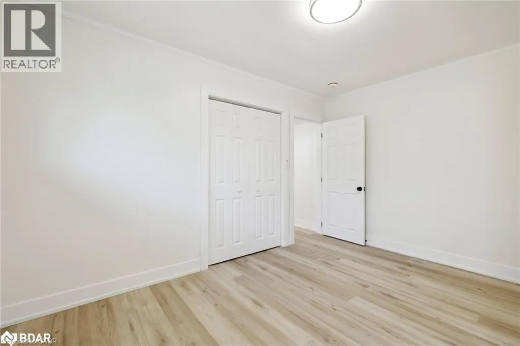 87 LEASIDE Drive Unit# Upper #Upper