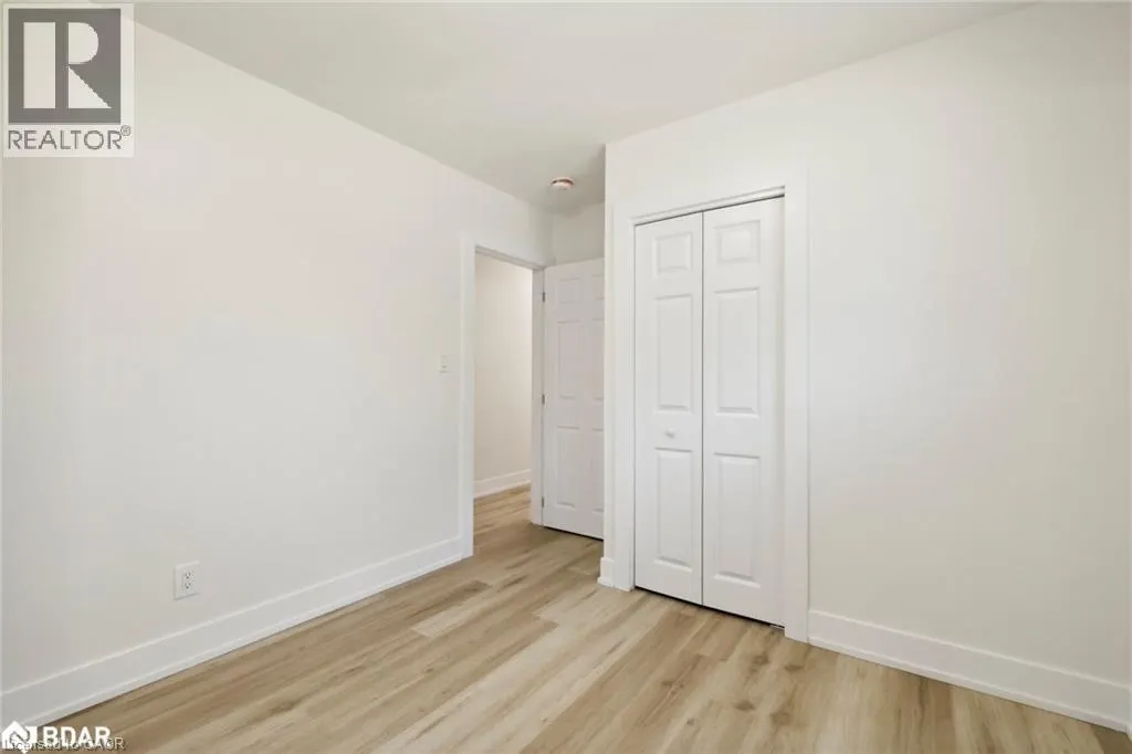 87 LEASIDE Drive Unit# Upper #Upper
