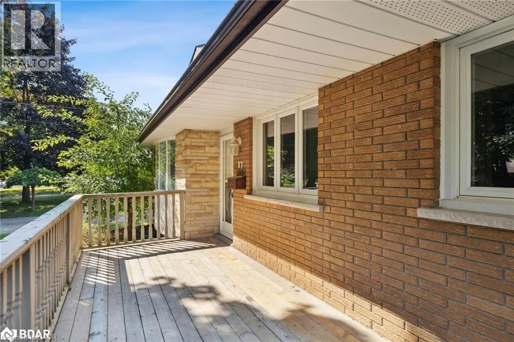 87 LEASIDE Drive Unit# Upper #Upper