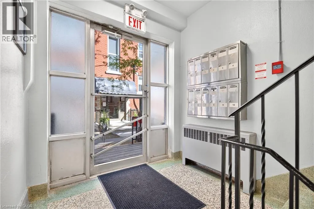3 APPLEWOOD Avenue Unit# 3 #3