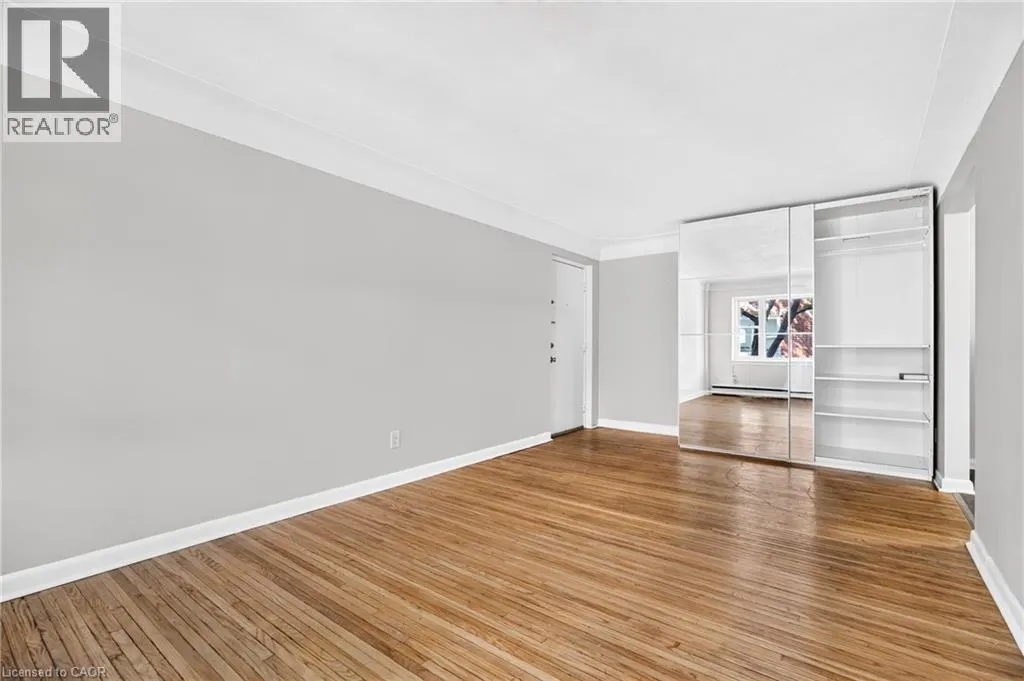 3 APPLEWOOD Avenue Unit# 3 #3