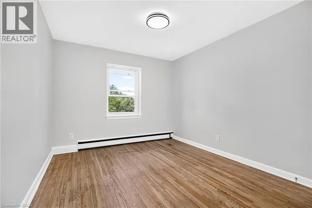 3 APPLEWOOD Avenue Unit# 3 #3