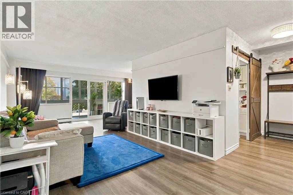 45 WESTMOUNT Road N Unit# 202 #202