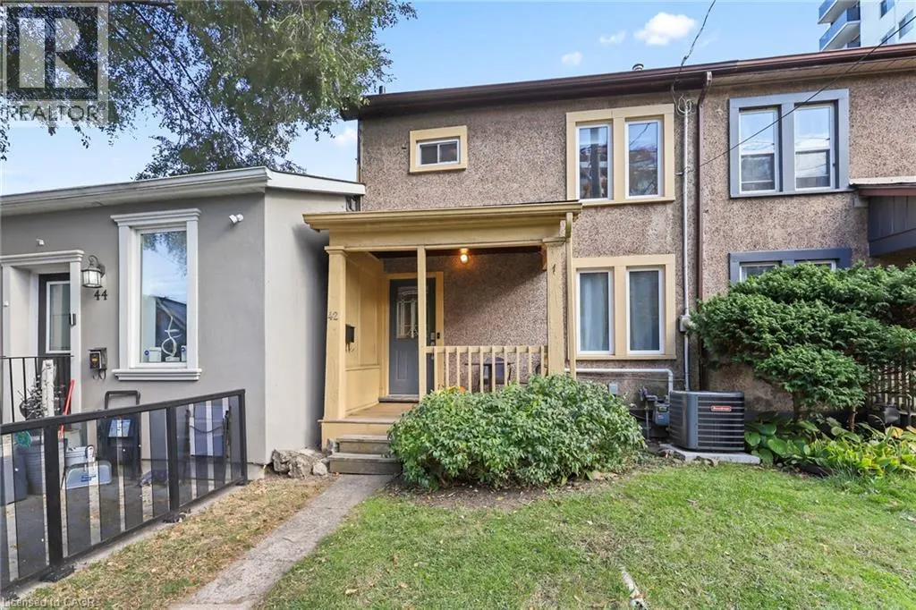 42 HESS Street N