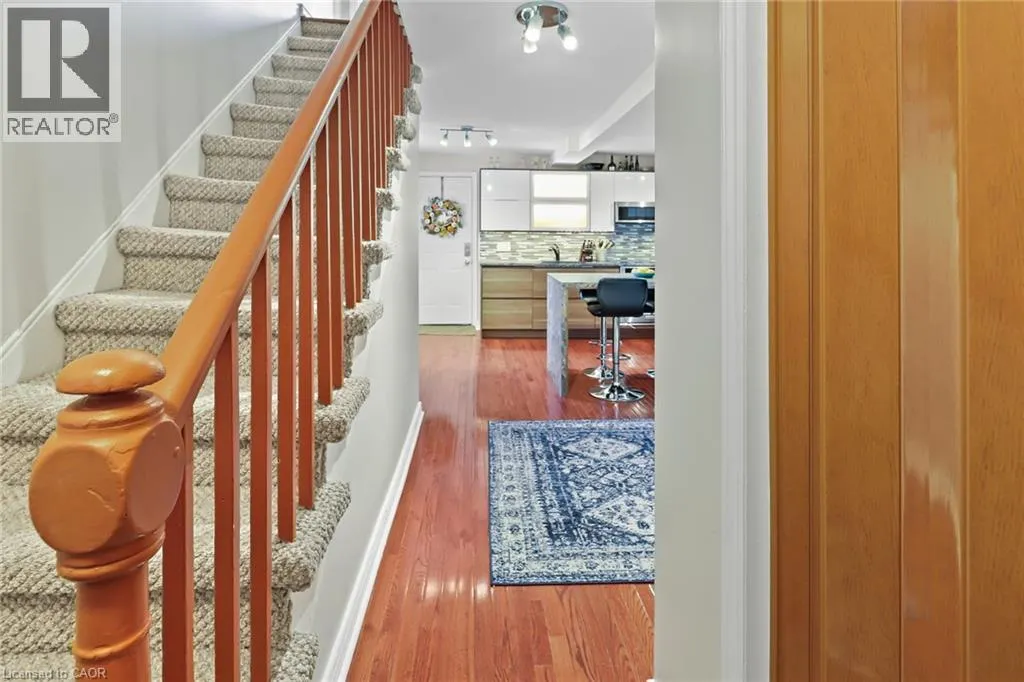 42 HESS Street N