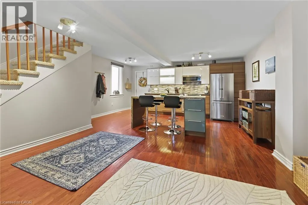 42 HESS Street N