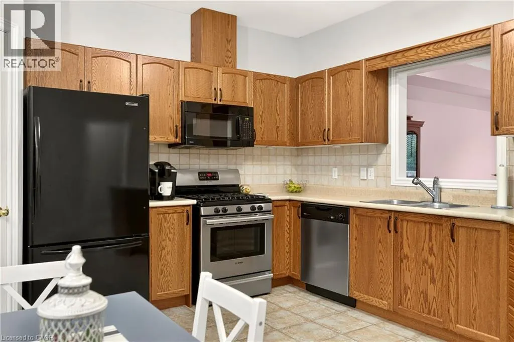 130 SOUTHBROOK Drive Unit# 15 #15