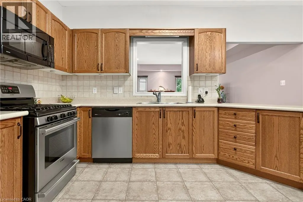 130 SOUTHBROOK Drive Unit# 15 #15