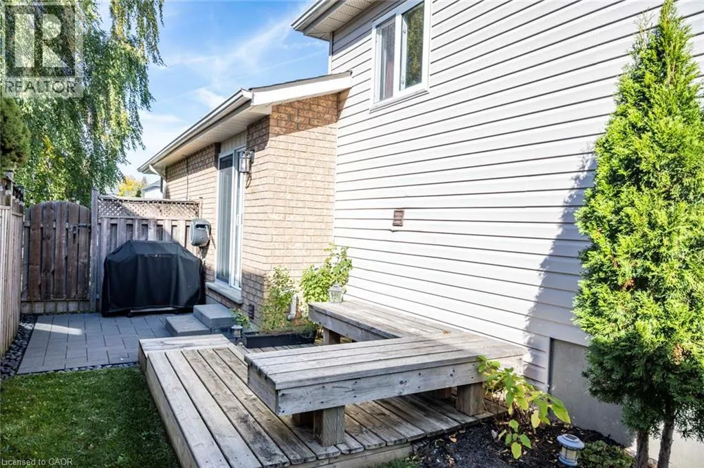 729 FAIRWAY Court