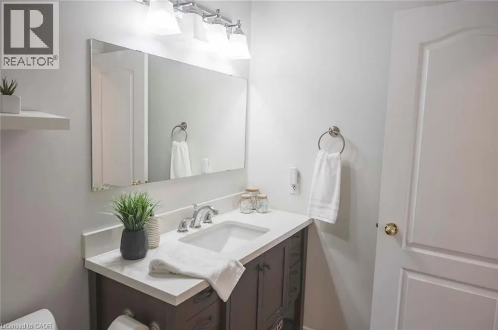 729 FAIRWAY Court