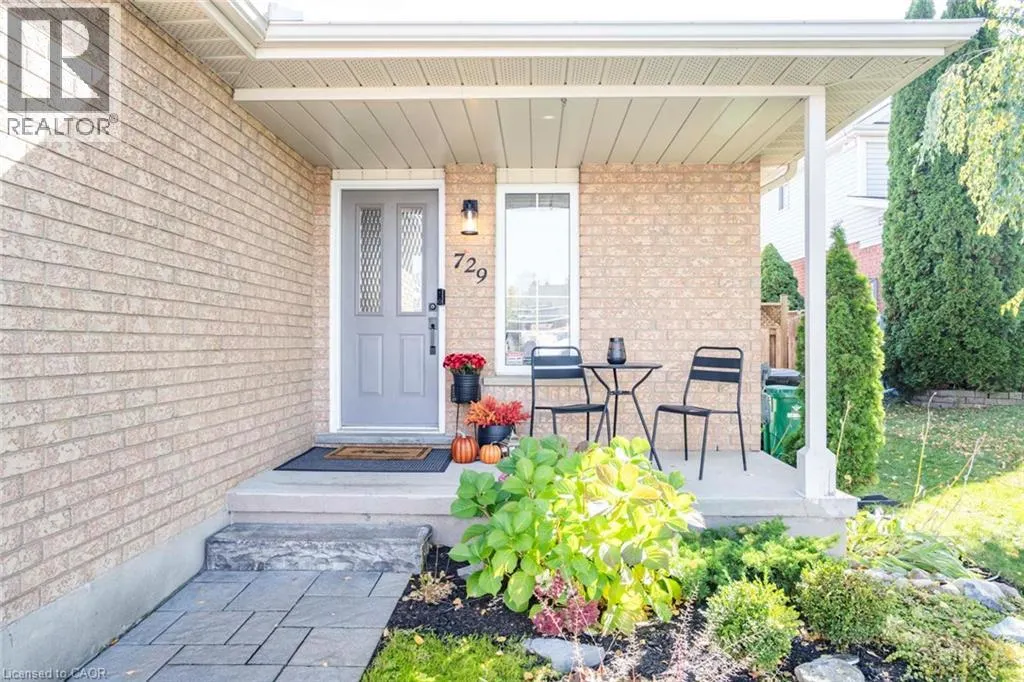 729 FAIRWAY Court