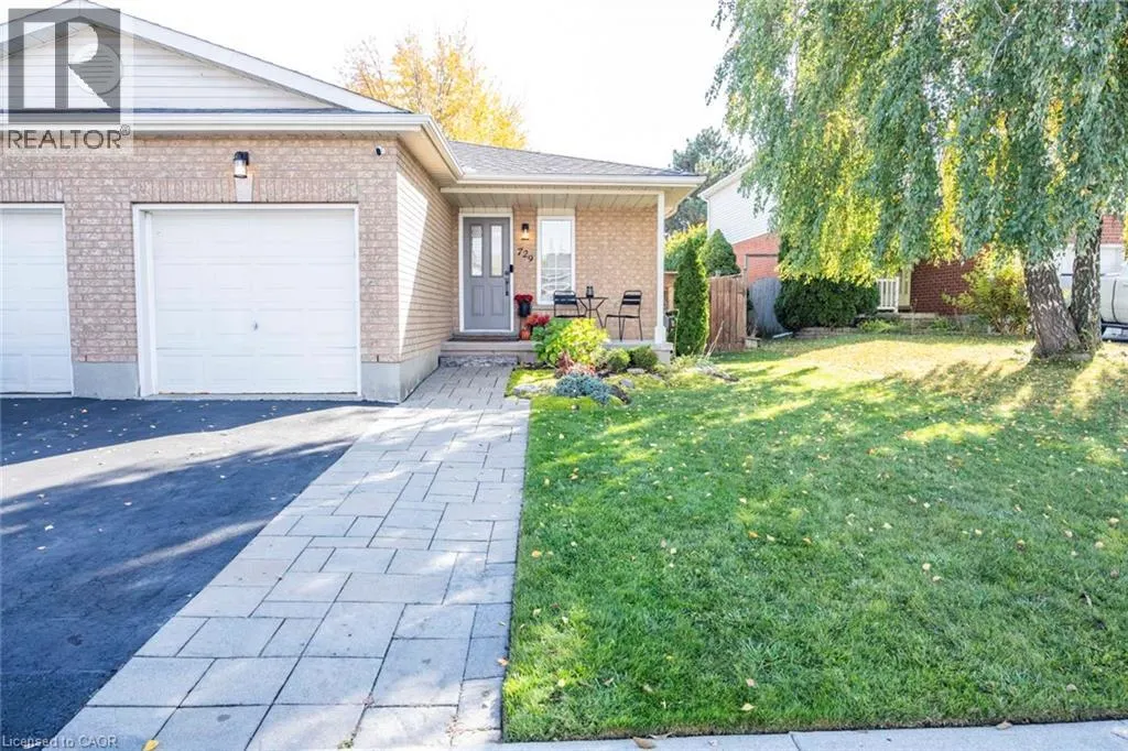 729 FAIRWAY Court