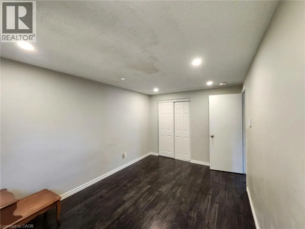 31 OLD CARRIAGE Drive
