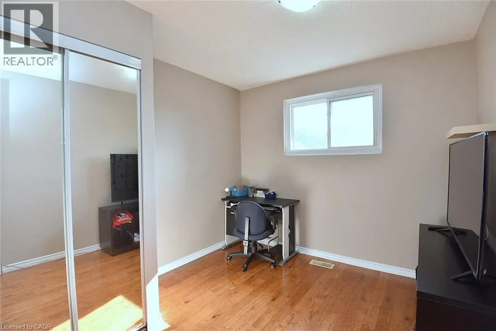 100 GOLDEN ORCHARD Drive