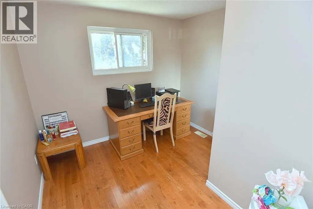 100 GOLDEN ORCHARD Drive