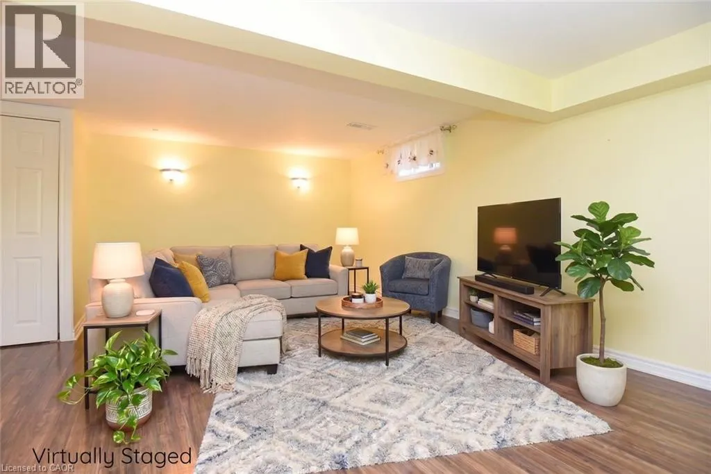 100 GOLDEN ORCHARD Drive
