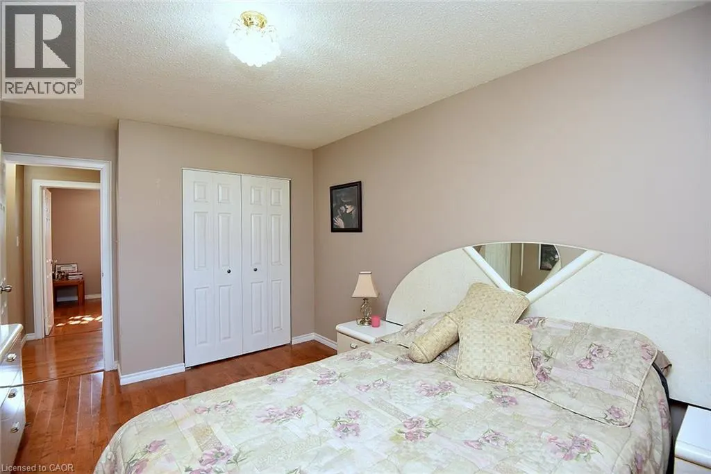 100 GOLDEN ORCHARD Drive