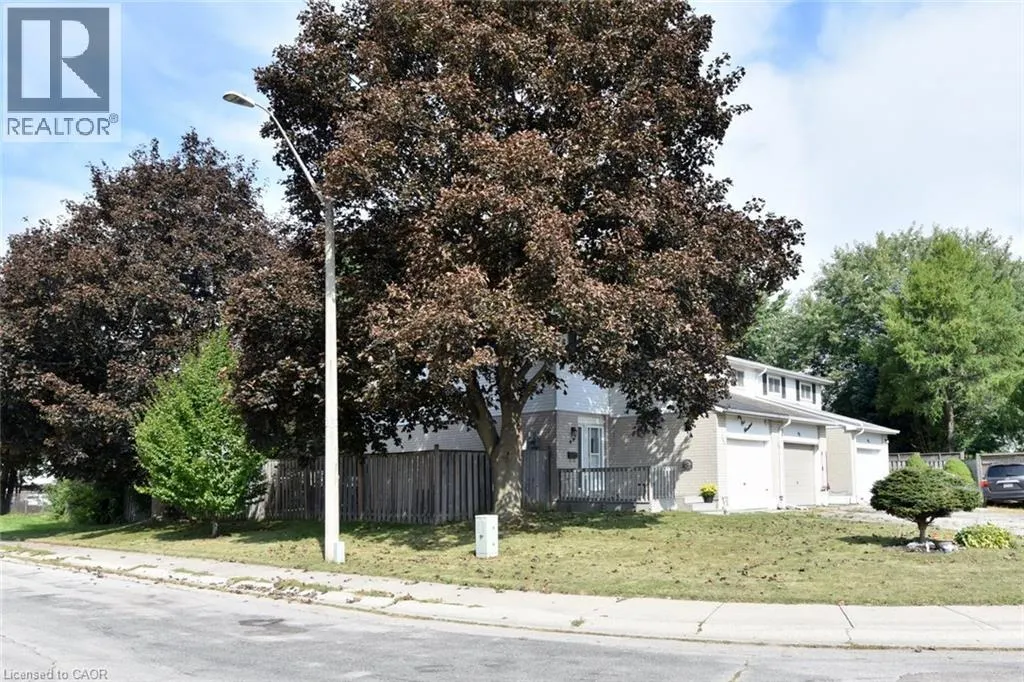 100 GOLDEN ORCHARD Drive
