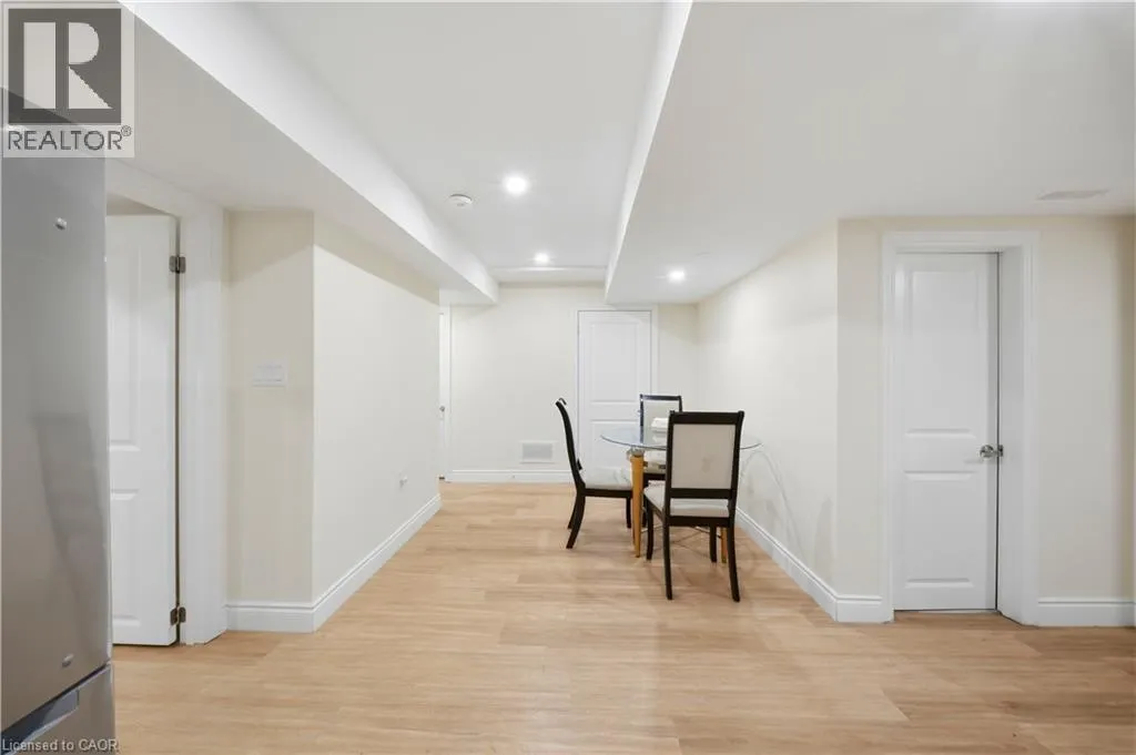 50 WILLIAM NADOR Street