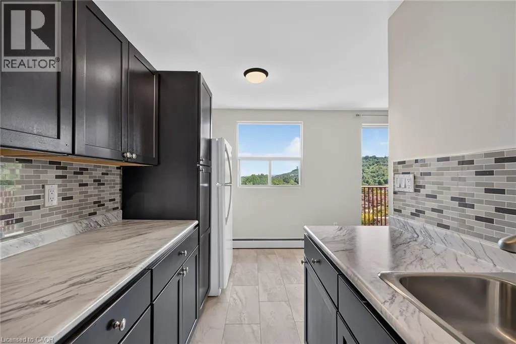 141 CATHARINE Street S Unit# 1004 #1004