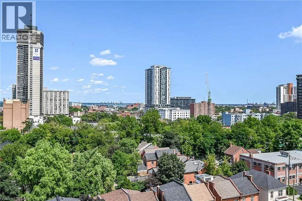 141 CATHARINE Street S Unit# 1004 #1004