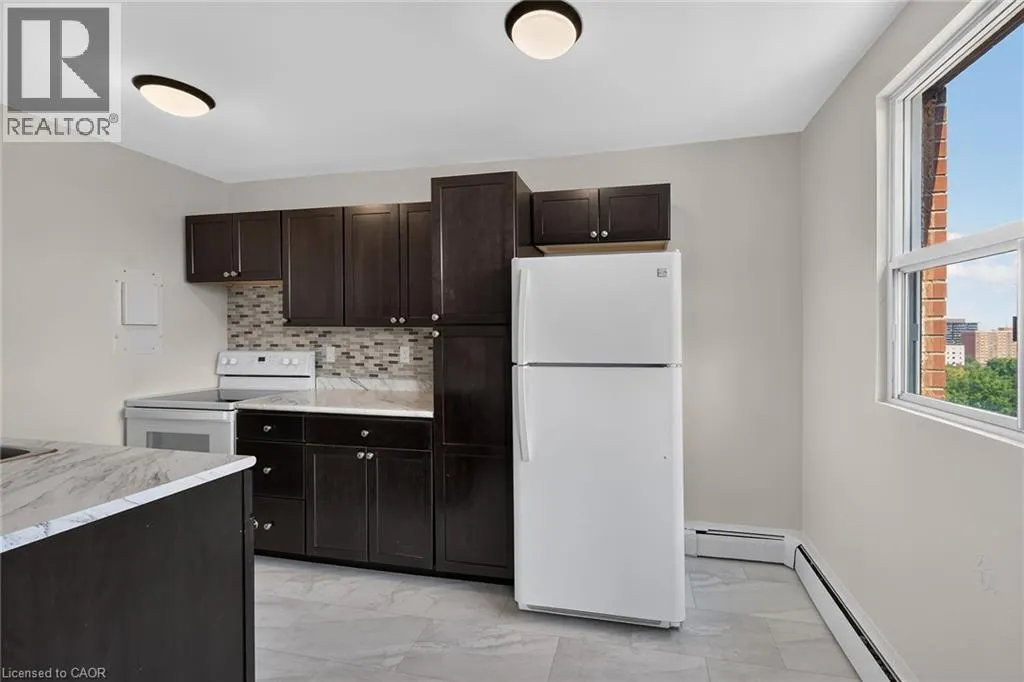 141 CATHARINE Street S Unit# 1004 #1004