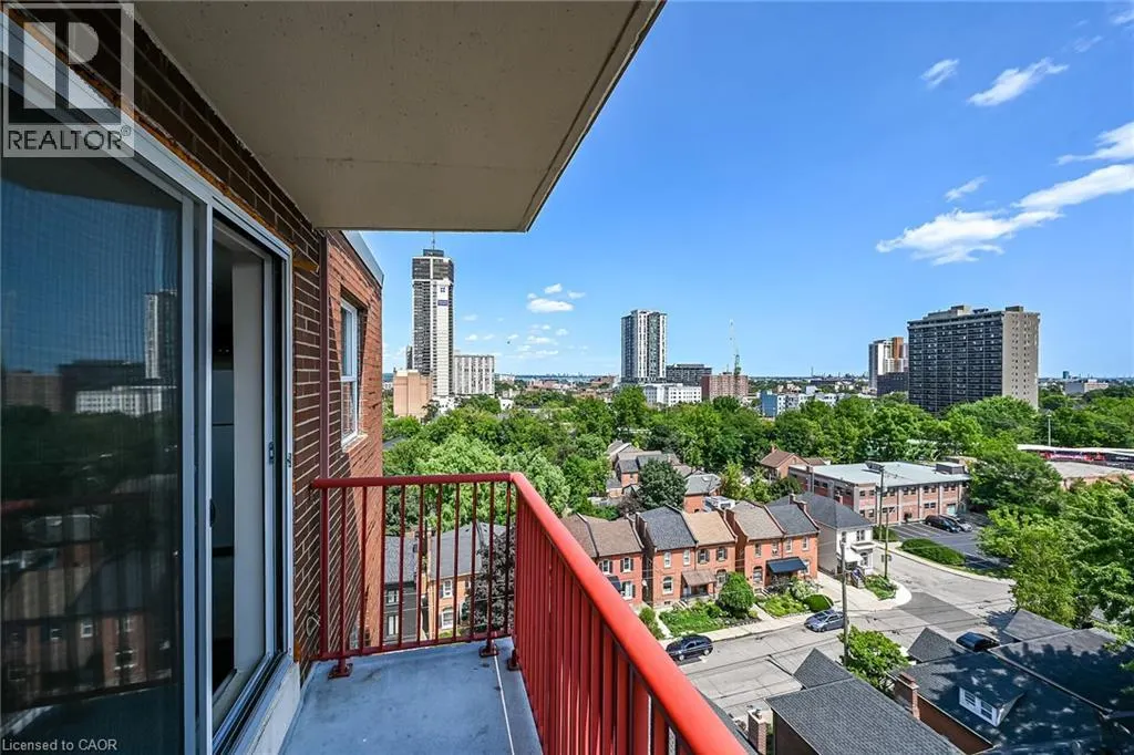 141 CATHARINE Street S Unit# 1004 #1004