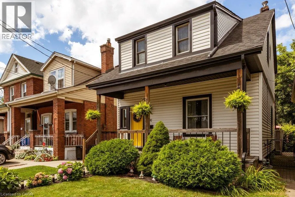 21 BAYFIELD Avenue