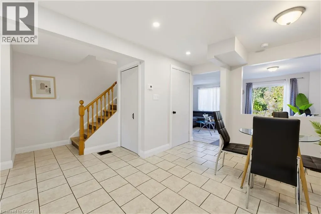 80 HIGHLAND Crescent