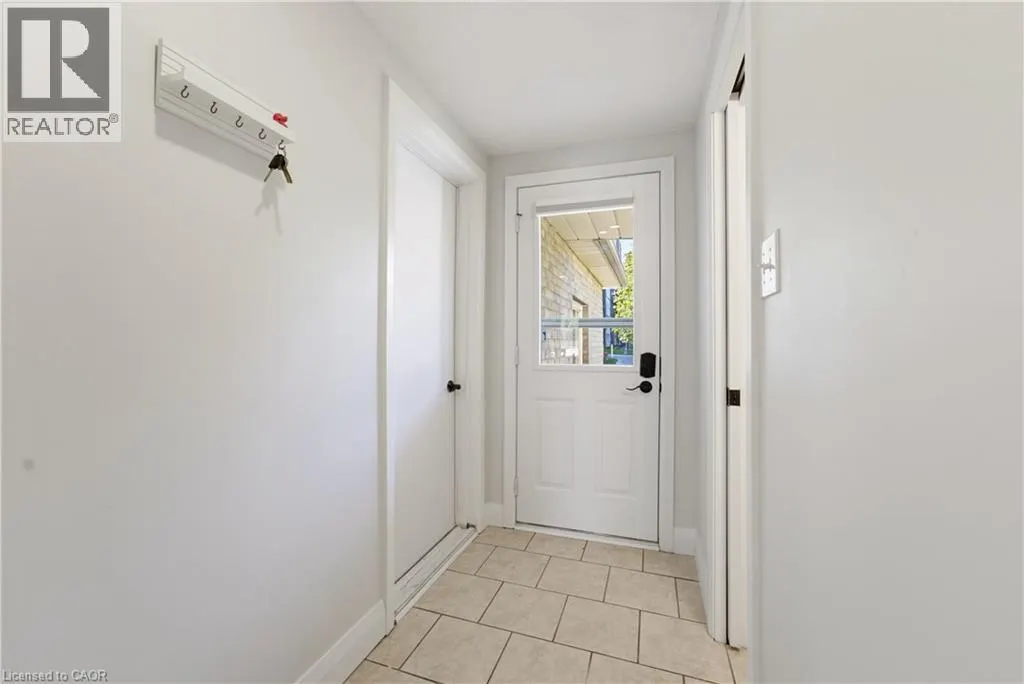 80 HIGHLAND Crescent