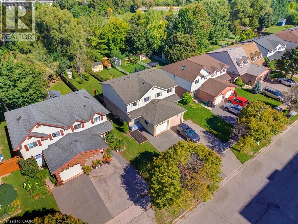 80 HIGHLAND Crescent