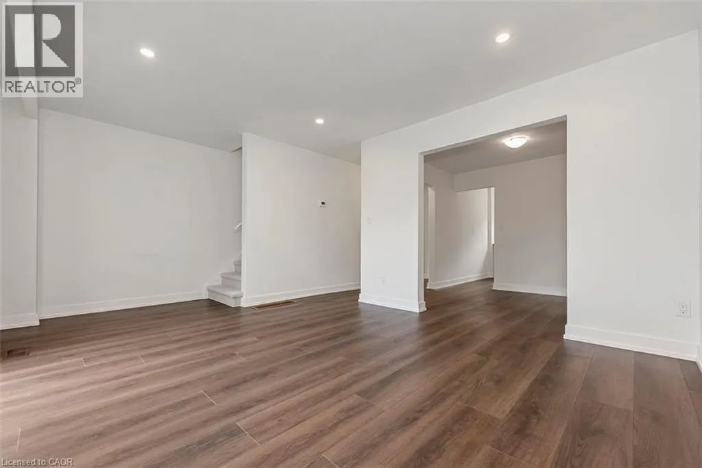 59 WOODMAN Drive N