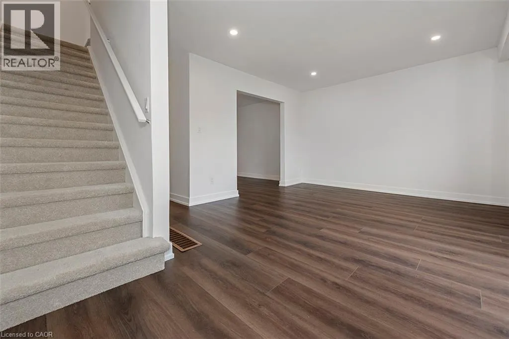 59 WOODMAN Drive N