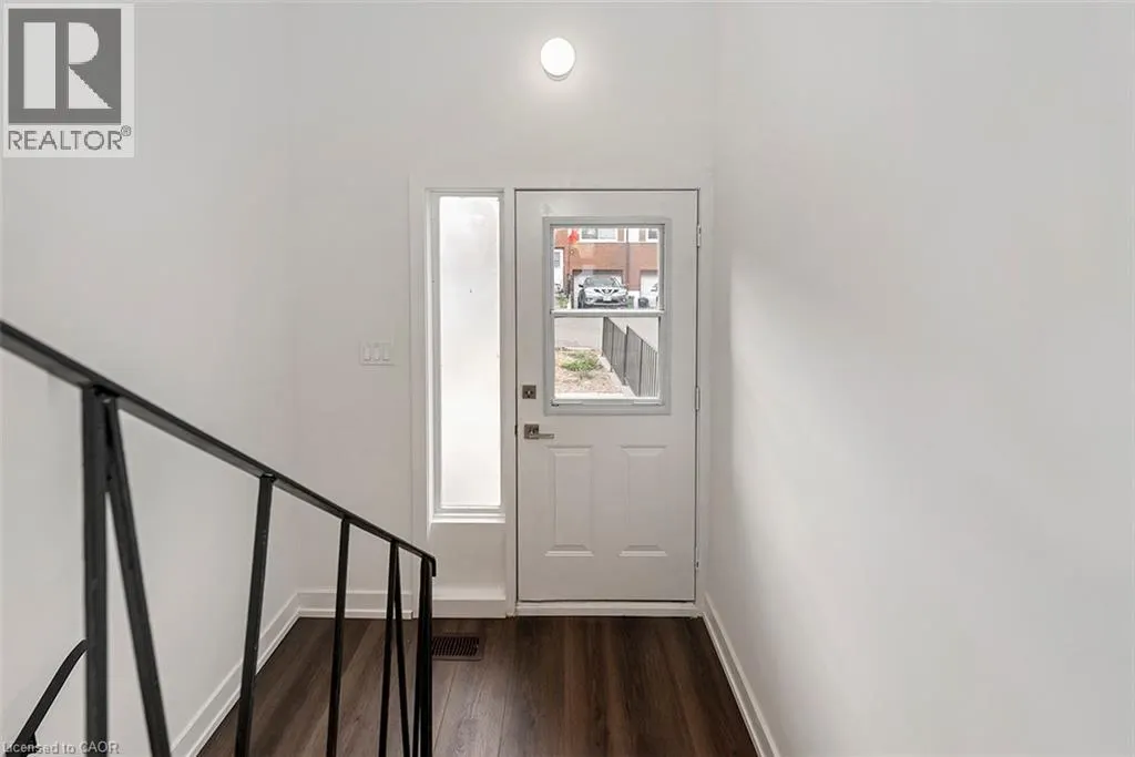59 WOODMAN Drive N