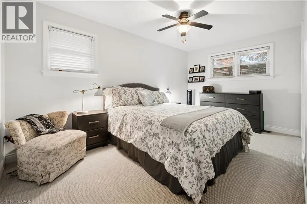 3 OAKWOOD Avenue