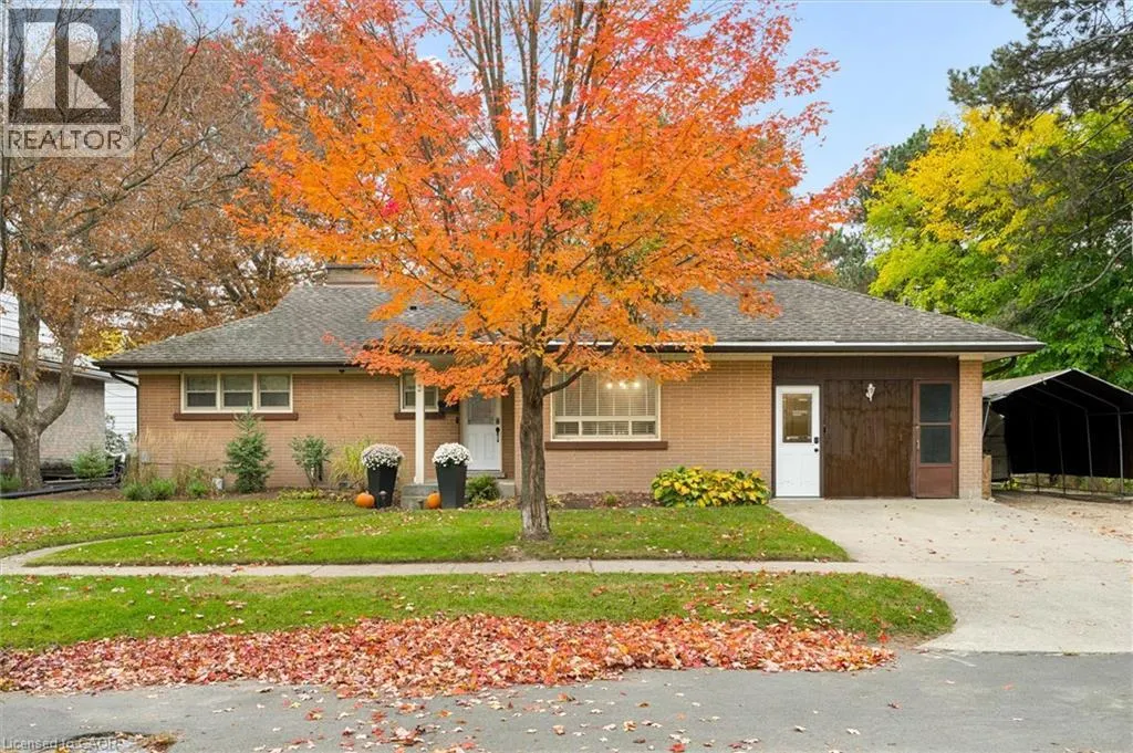 3 OAKWOOD Avenue