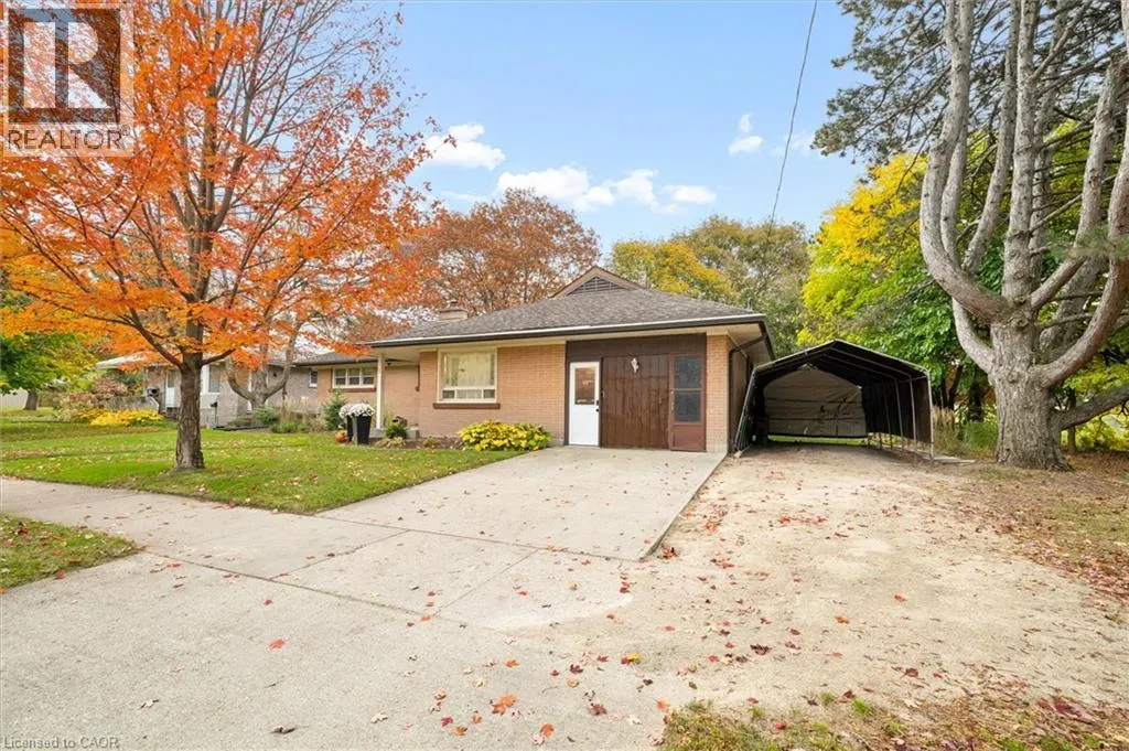 3 OAKWOOD Avenue
