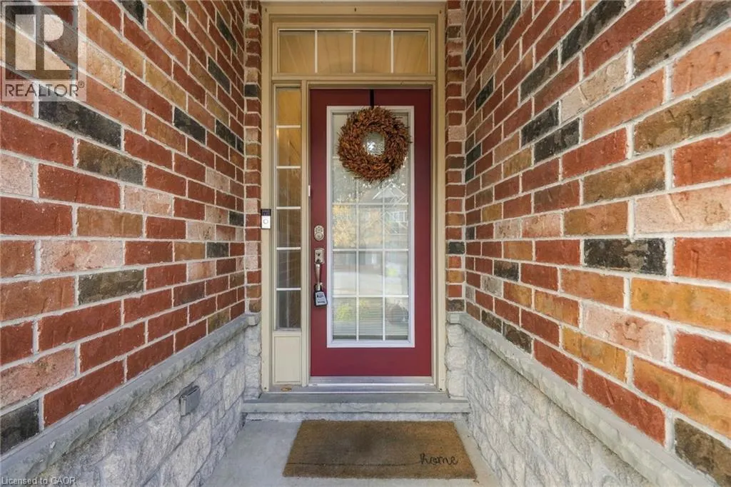 8 GOLDENVIEW Court