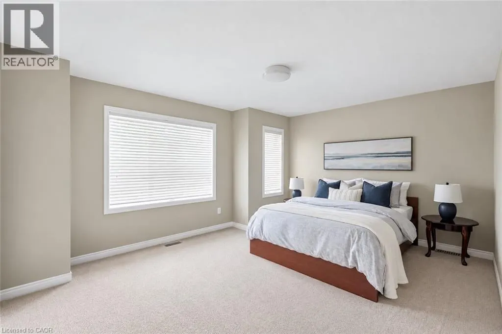 8 GOLDENVIEW Court