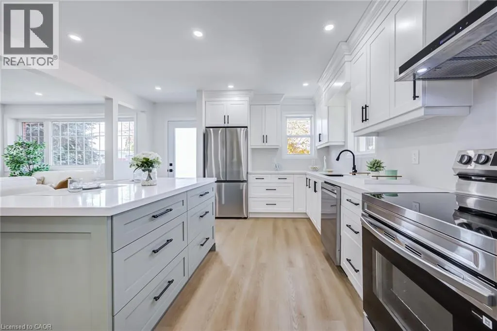387 EAST 19TH Street Unit# Upper #Upper