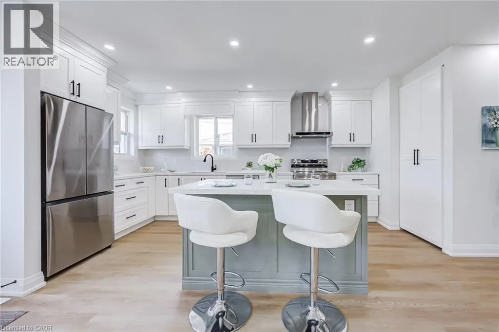 387 EAST 19TH Street Unit# Upper #Upper