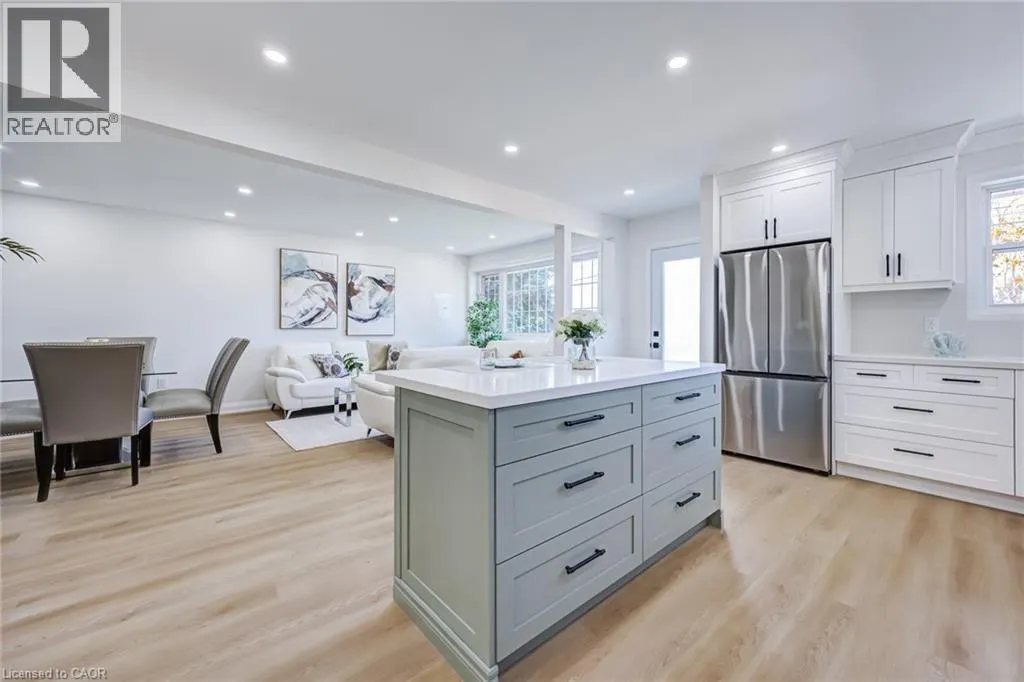387 EAST 19TH Street Unit# Upper #Upper