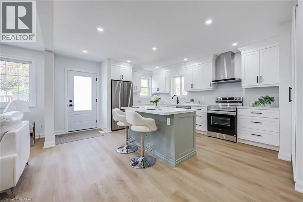 387 EAST 19TH Street Unit# Upper #Upper