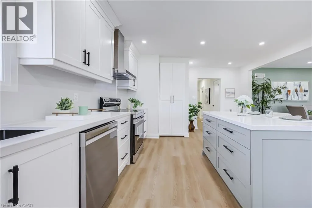 387 EAST 19TH Street Unit# Upper #Upper